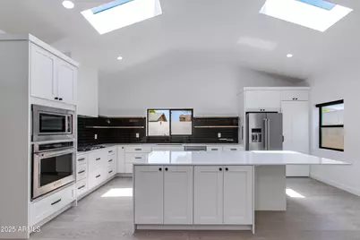 4246 E Mulberry Drive, Phoenix, AZ 85018 - Photo 1