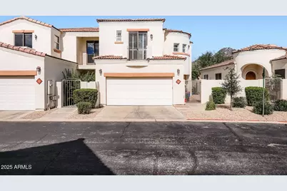 1750 E Ocotillo Road #10, Phoenix, AZ 85016 - Photo 1