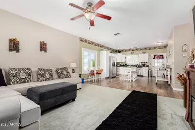 8995 W Oneida Drive, Arizona City, AZ 85123 - Photo 9