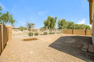 24438 W Sheraton Ln, Buckeye, AZ 85326 - Photo 19
