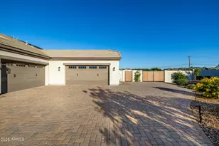 25315 S Pyrenees Ct, Queen Creek, AZ 85142 - Photo 11