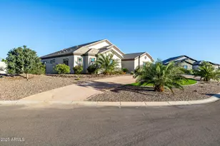 25315 S Pyrenees Ct, Queen Creek, AZ 85142 - Photo 7