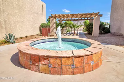 5525 E Thomas Road #M16, Phoenix, AZ 85018 - Photo 19