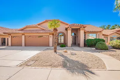 1517 W Islandia Drive, Gilbert, AZ 85233 - Photo 1