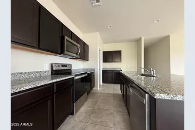 18470 W Faye Way, Wittmann, AZ 85361 - Photo 13