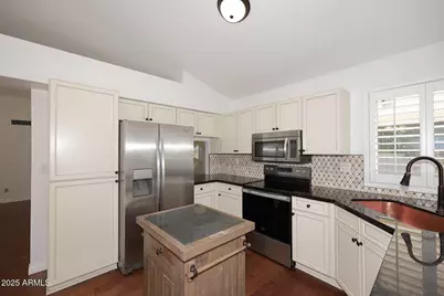 5613 W Yucca Street, Glendale, AZ 85304 - Photo 9