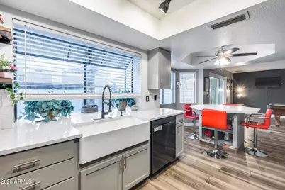 5315 W Shaw Butte Drive, Glendale, AZ 85304 - Photo 3