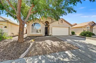 4209 E Rosemonte Dr, Phoenix, AZ 85050 - Photo 1