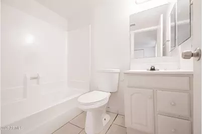 2802 N 43rd Avenue #B, Phoenix, AZ 85009 - Photo 15