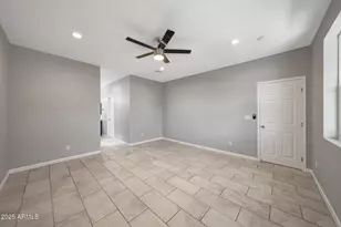 913 E Fremont Rd, Phoenix, AZ 85042 - Photo 25