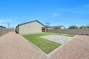 913 E Fremont Rd, Phoenix, AZ 85042 - Photo 49