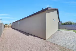 913 E Fremont Rd, Phoenix, AZ 85042 - Photo 45