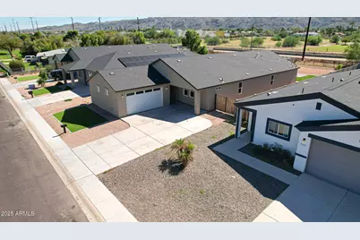 913 E Fremont Road #1, Phoenix, AZ 85042 - Photo 1