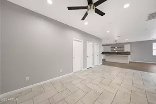 913 E Fremont Rd, Phoenix, AZ 85042 - Photo 17