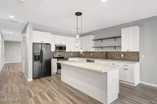 913 E Fremont Rd, Phoenix, AZ 85042 - Photo 17