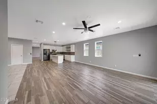 913 E Fremont Rd, Phoenix, AZ 85042 - Photo 19