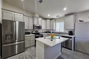 650 N Hawes Rd, Mesa, AZ 85207 - Photo 15