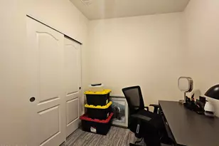 650 N Hawes Rd, Mesa, AZ 85207 - Photo 21