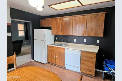 687 W Navajo Street, Wickenburg, AZ 85390 - Photo 7