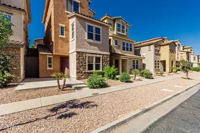 2044 N 77th Lane, Phoenix, AZ 85035 - Photo 7