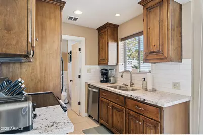 4208 N 38th Street #2, Phoenix, AZ 85018 - Photo 3