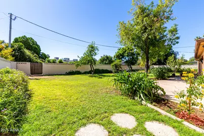 1339 E Luke Avenue, Phoenix, AZ 85014 - Photo 33