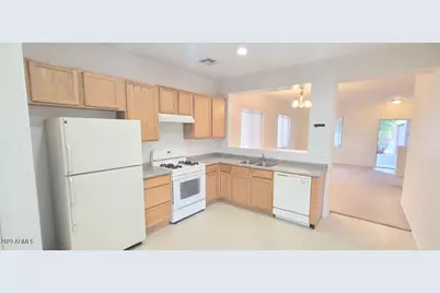 2024 S Falcon Drive, Gilbert, AZ 85295 - Photo 7