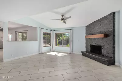 9245 E Laurel Lane, Scottsdale, AZ 85260 - Photo 13