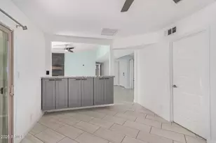 9245 E Laurel Ln, Scottsdale, AZ 85260 - Photo 9