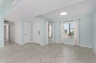 9245 E Laurel Ln, Scottsdale, AZ 85260 - Photo 11