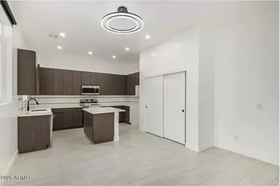 3107 N 39th Street #7, Phoenix, AZ 85018 - Photo 7
