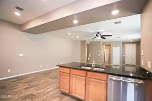 1709 E Grenadine Rd, Phoenix, AZ 85040 - Photo 13