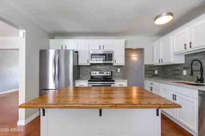 1812 S Shafer Drive, Tempe, AZ 85281 - Photo 11