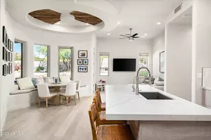 10918 E Sutherland Way, Scottsdale, AZ 85262 - Photo 9