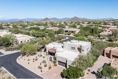 10918 E Sutherland Way, Scottsdale, AZ 85262 - Photo 43