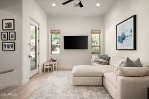 10918 E Sutherland Way, Scottsdale, AZ 85262 - Photo 15