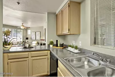 1550 E Thunderbird Road #A1, Phoenix, AZ 85022 - Photo 3