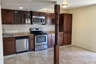 948 S Alma School Rd, Mesa, AZ 85210 - Photo 1