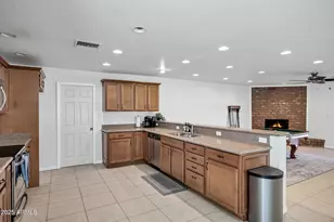 13657 N 21st Ave, Phoenix, AZ 85029 - Photo 13