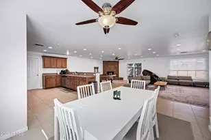 13657 N 21st Ave, Phoenix, AZ 85029 - Photo 11