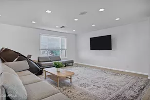 13657 N 21st Ave, Phoenix, AZ 85029 - Photo 7