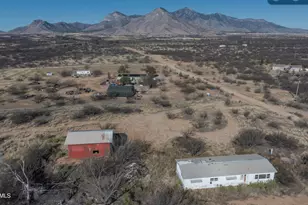 8702 E Clinton Ln, Hereford, AZ 85615 - Photo 7