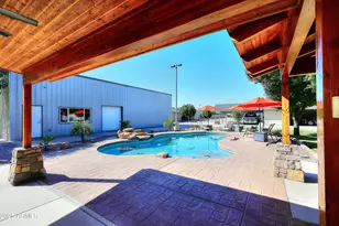 1810 S Lindsay Rd, Gilbert, AZ 85295 - Photo 1