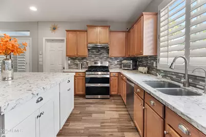 15294 W Old Oak Lane, Surprise, AZ 85379 - Photo 21