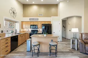 1437 E Glenhaven Dr, Phoenix, AZ 85048 - Photo 9