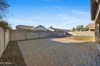 11917 W Villa Hermosa Lane, Sun City, AZ 85373 - Photo 31