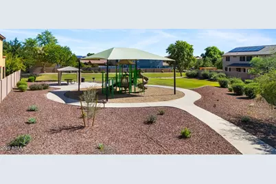 11917 W Villa Hermosa Lane, Sun City, AZ 85373 - Photo 37