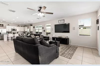 4811 S 103rd Drive, Tolleson, AZ 85353 - Photo 9