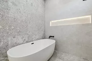 4234 N 42nd Pl, Phoenix, AZ 85018 - Photo 35