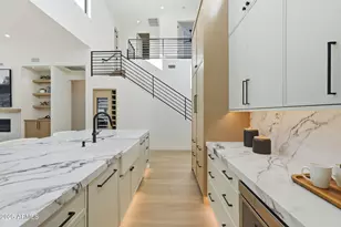 4234 N 42nd Pl, Phoenix, AZ 85018 - Photo 9